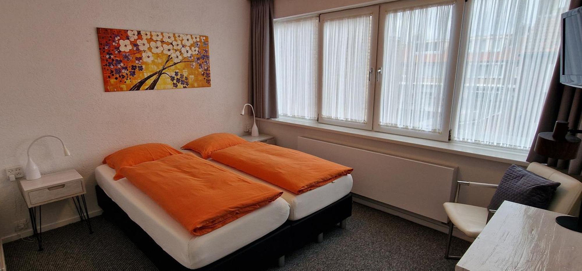 Hotel B&B Seahorse Katwijk aan Zee Екстериор снимка