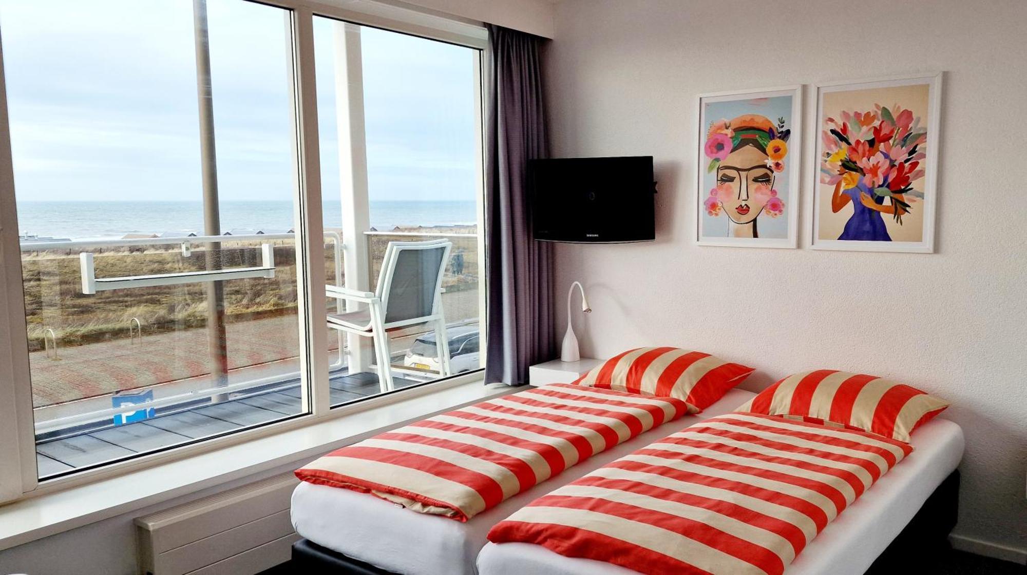 Hotel B&B Seahorse Katwijk aan Zee Екстериор снимка